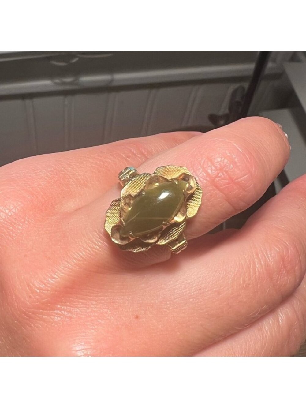 Vintage 10 KT Gold Filled Jade Stone Ring Size 4.75